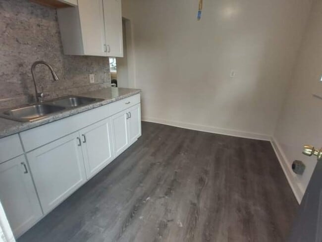 Building Photo - $750.00 - 2 Beds | 1 Bath House in Burton