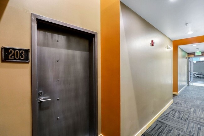 Building Photo - PENDING APPLICATION- Cozy Loft in Downtown...