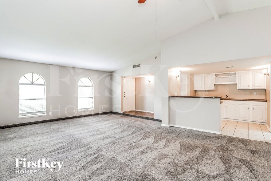 Building Photo - 16939 Macleish Dr