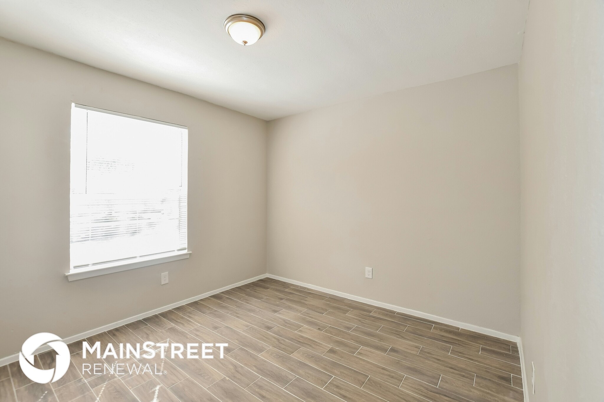 Building Photo - 1559 Willowbrook St