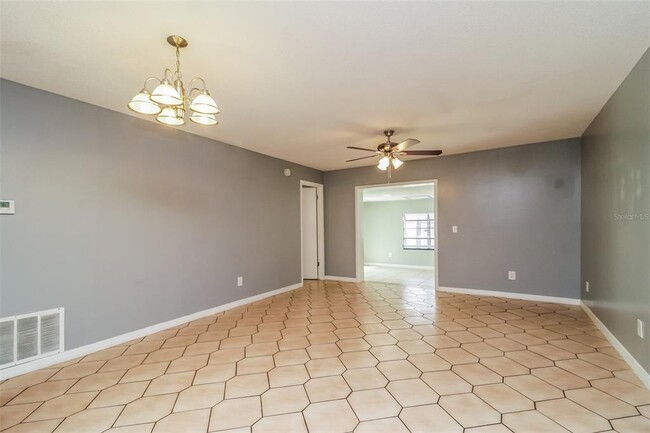 Building Photo - 6818 Massa Ct