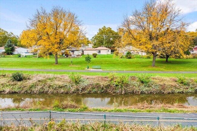 Building Photo - 3604 Owl Dr