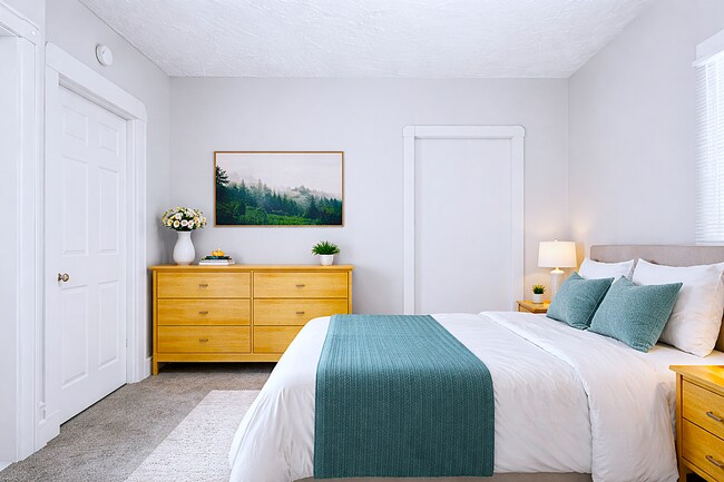 Building Photo - 1343 Edgemont Ave