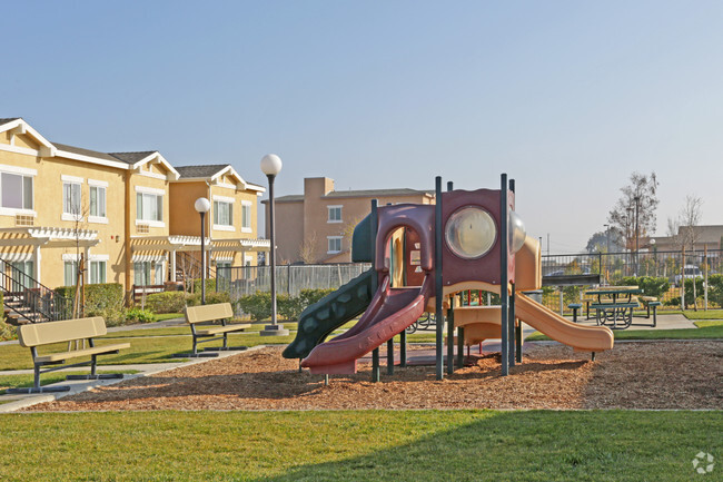 Building Photo - Pacheco Court Apartments
