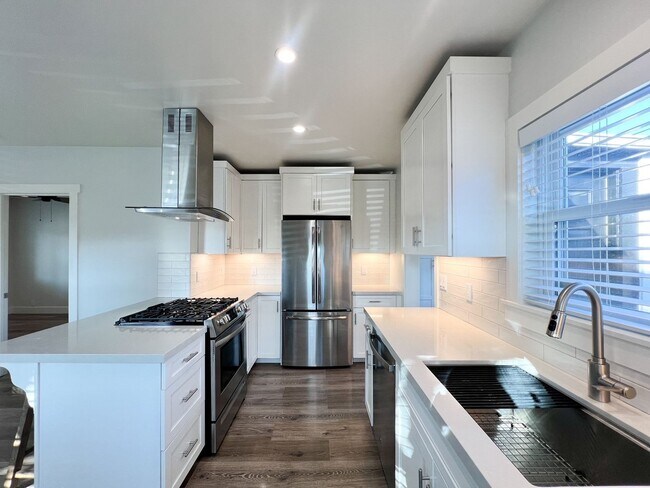 Building Photo - Yajome, 2100-2118*