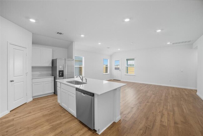 Building Photo - 18000 Purple Top Ln