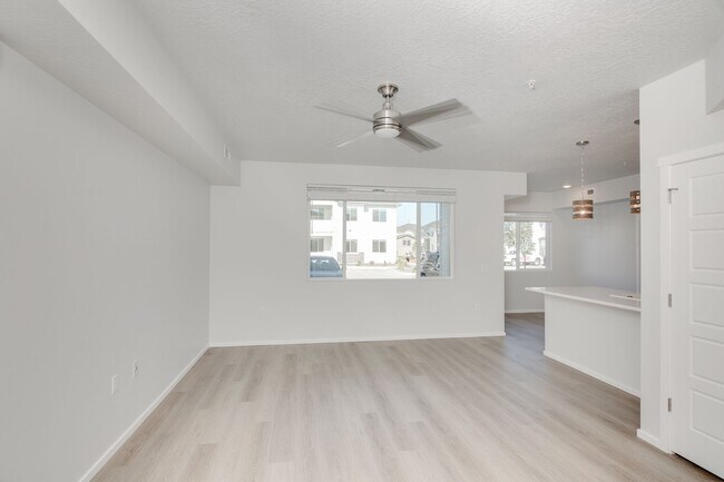 Building Photo - Experience Caldwell Living: Beautiful BRAND NEW 3 Bedroom Apartments!