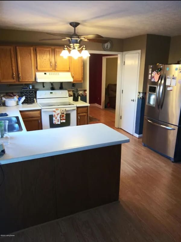 Building Photo - 143 Wiltshire Ave