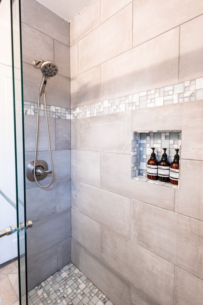 Building Photo - 1004 Airport Blvd