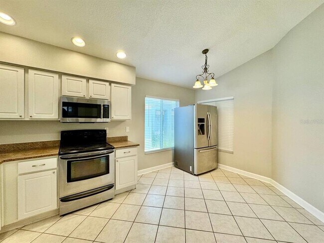 Building Photo - 18112 Canal Pointe St