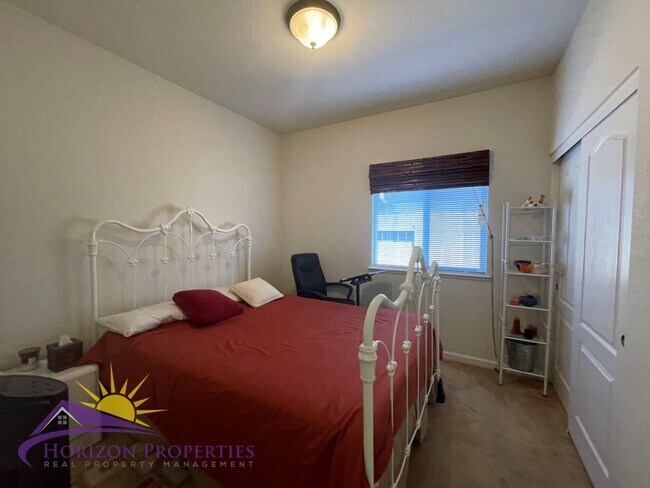 Building Photo - Beautiful Folsom! 3 Bed 2 Bath 1,468 Sq. Ft. Empire Ranch Home in Folsom