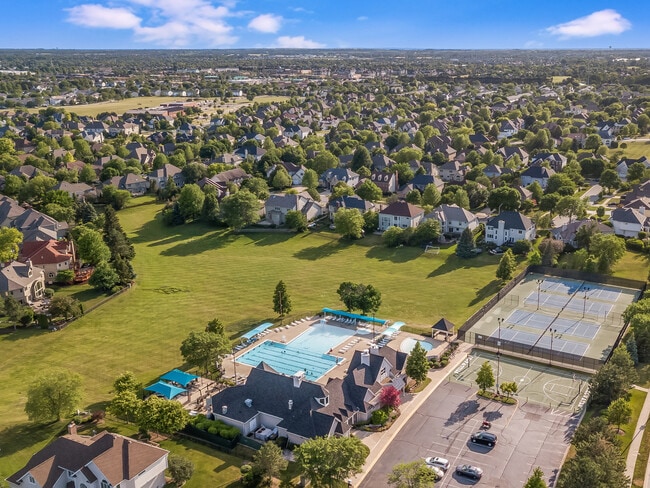 Building Photo - 2504 Skylane Dr