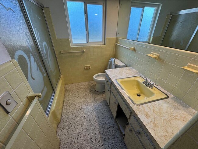 Building Photo - 264 Glen Oak Rd