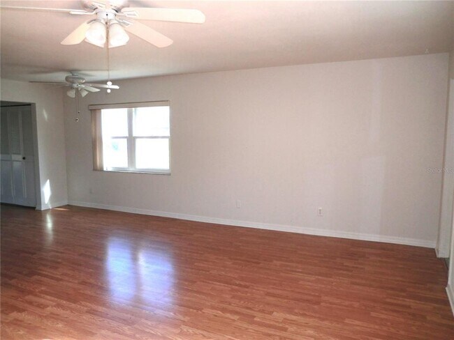 Building Photo - 1902 Andover St