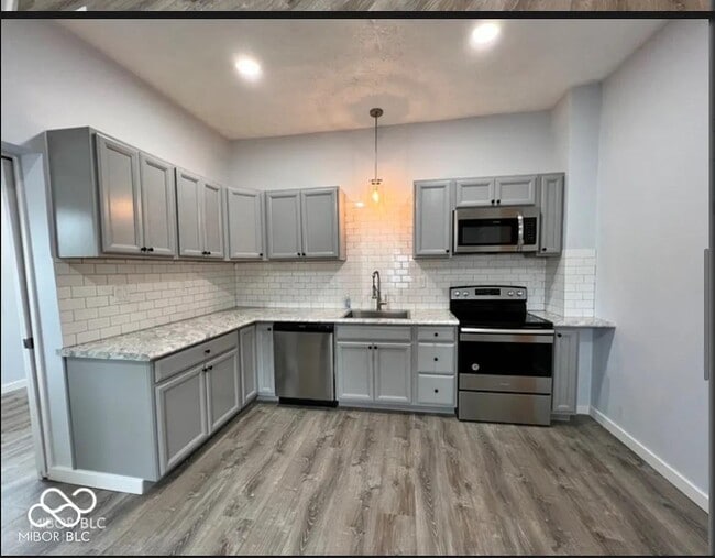 Building Photo - 304 N Linwood Ave