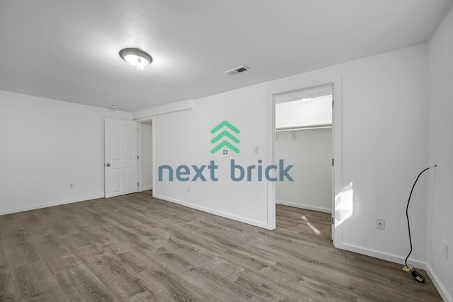 Building Photo - 2-bedroom, 1-bath basement unit