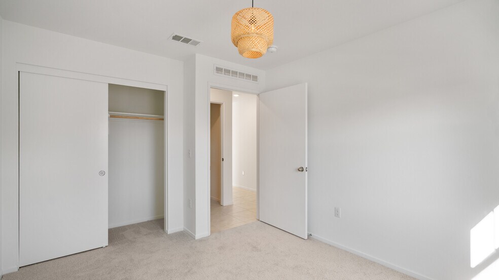 Building Photo - 11265 Skyvista Dr