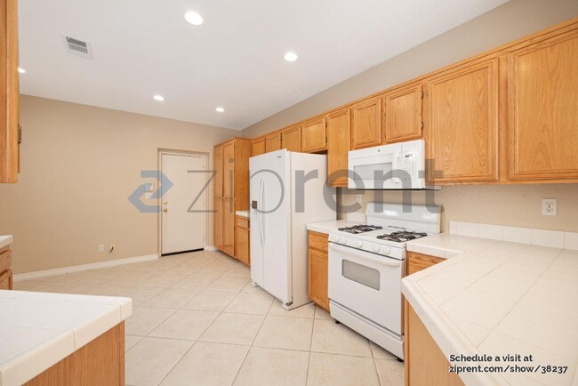 Building Photo - 10705 Wexford St