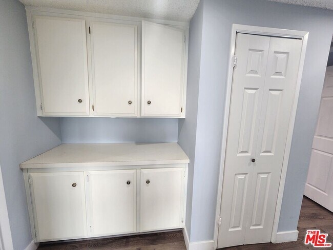 Building Photo - 11665 Babbitt Ave