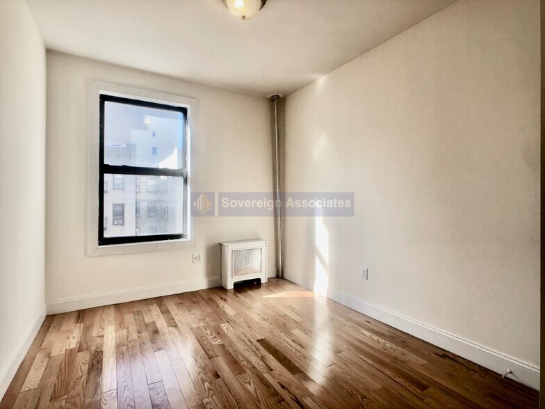 Building Photo - 270 Fort Washington Ave