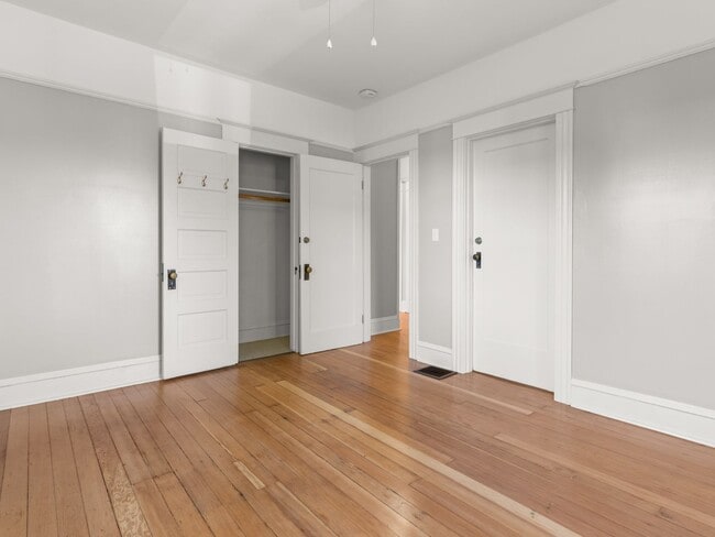 Building Photo - 5 bedroom, 2 bath in North Portland - Bois...