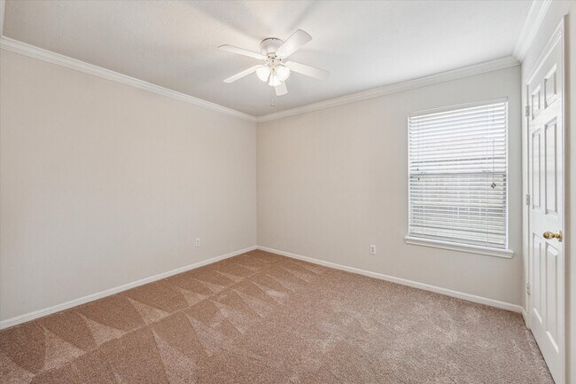 Building Photo - 6114 Fox Wind Ct