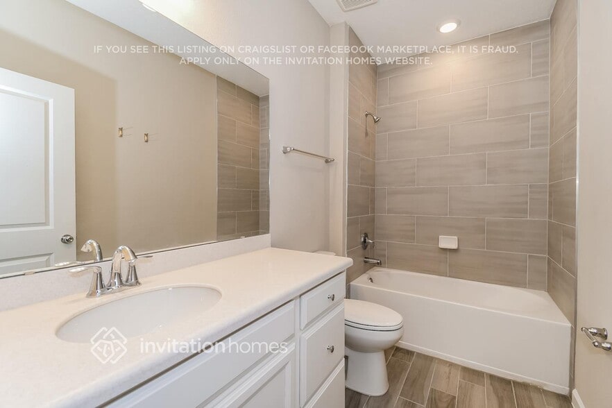 Building Photo - 11393 Oyster Creek Rd