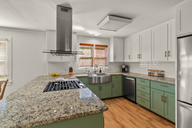 Building Photo - 2 Shannon Dr