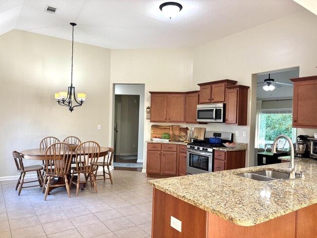 Building Photo - 6399 William Hill Dr