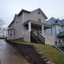 Building Photo - war27