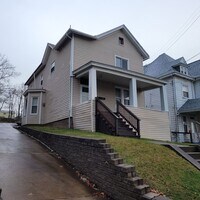 Building Photo - war27