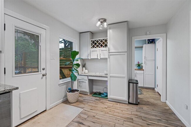 Building Photo - 8913 Coastal Dr