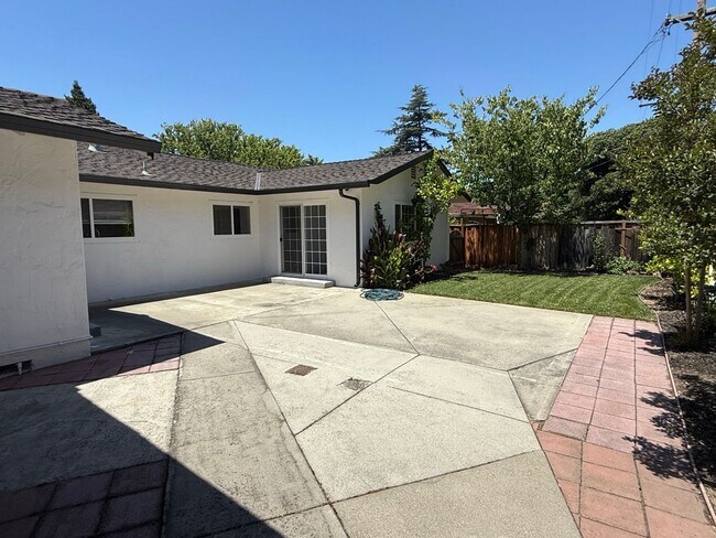 Building Photo - Beautifully Updated and Perfectly Located 4 Bedroom 3 Bath Home in West San Jose!