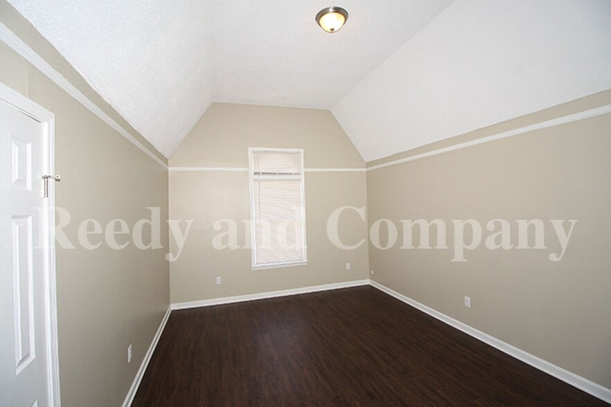 Building Photo - 6305 Kirby Downs Dr