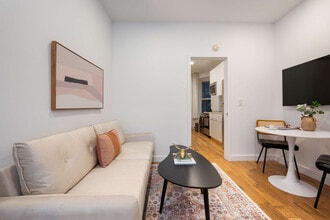 Building Photo - 74 Forsyth St