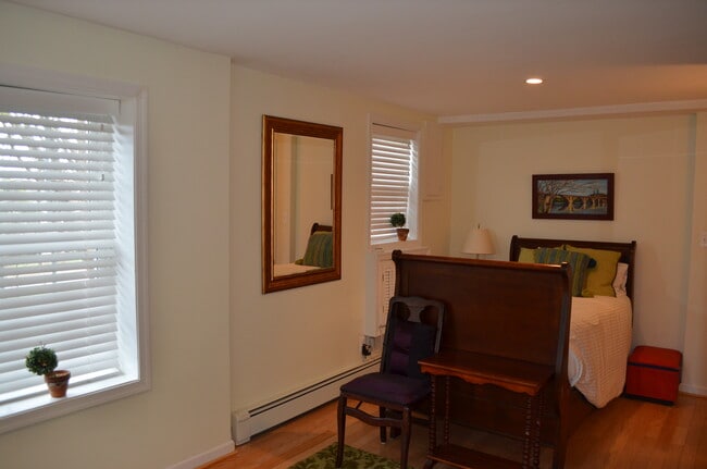 smaller bedroo - 407 Summers Dr