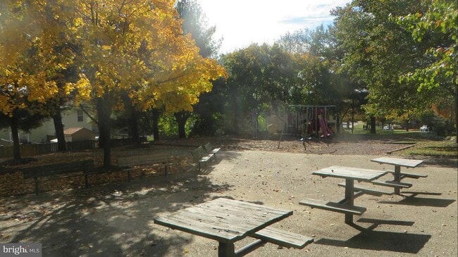 Building Photo - 1126 Pewter Ct