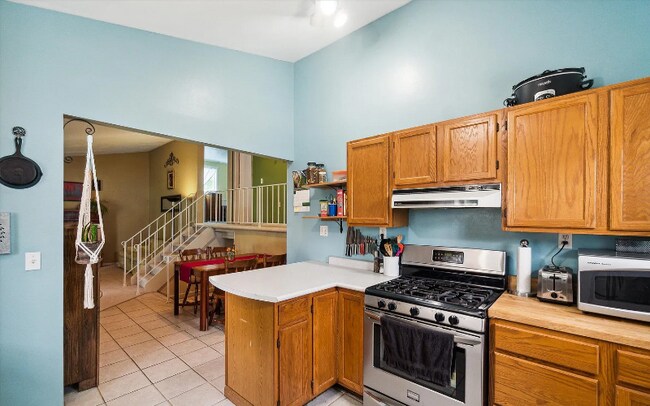 Building Photo - 4900 Woodlyn Dr