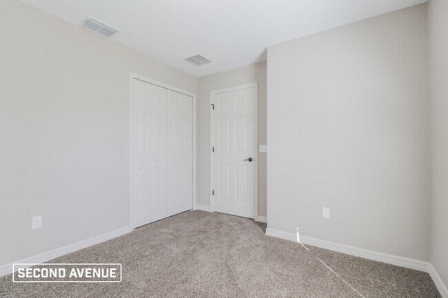 Building Photo - 4535 SW 155th Place Rd