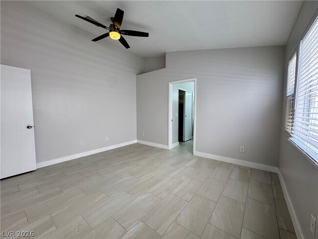 Building Photo - 9180 Sparklewood Ct