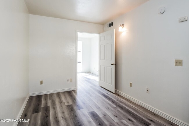 Building Photo - 770 N Dodge Blvd