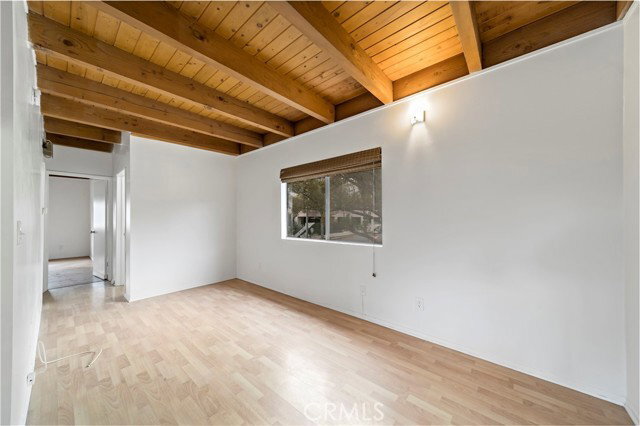 Building Photo - 400 N Maple Dr