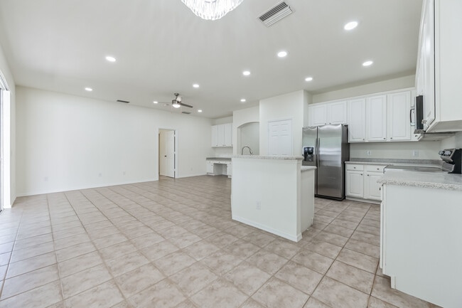 Building Photo - 8190 Silver Birch Way