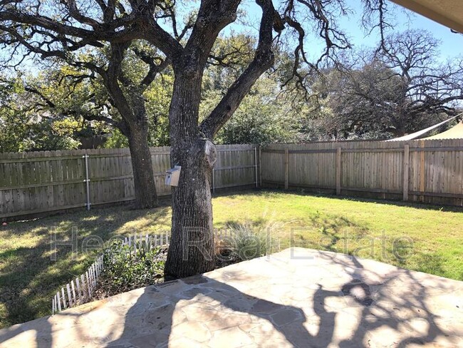 Building Photo - 836 Hillrose Dr