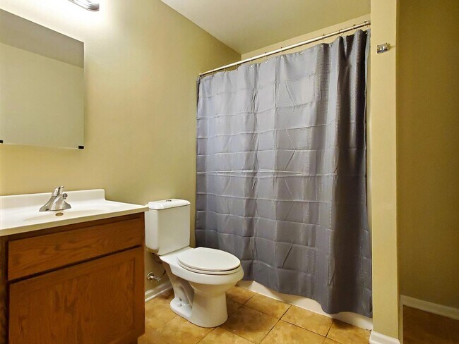 Building Photo - 2010 N 41st St