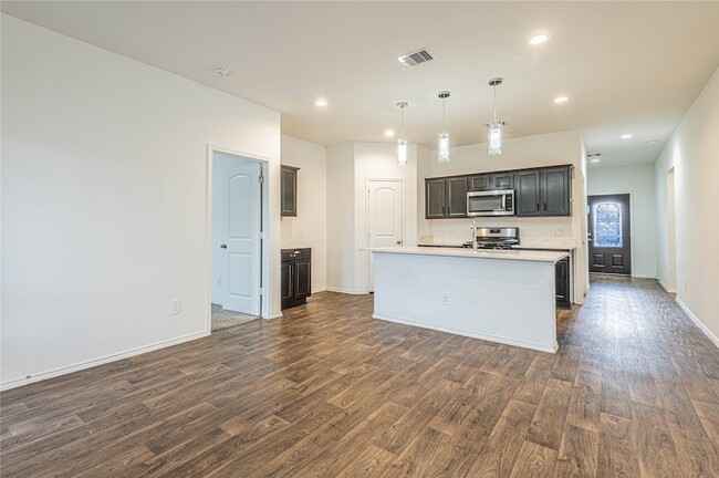 Building Photo - 5110 Hedgerose Ln