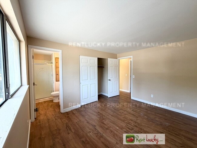 Building Photo - 2516 S 284th St