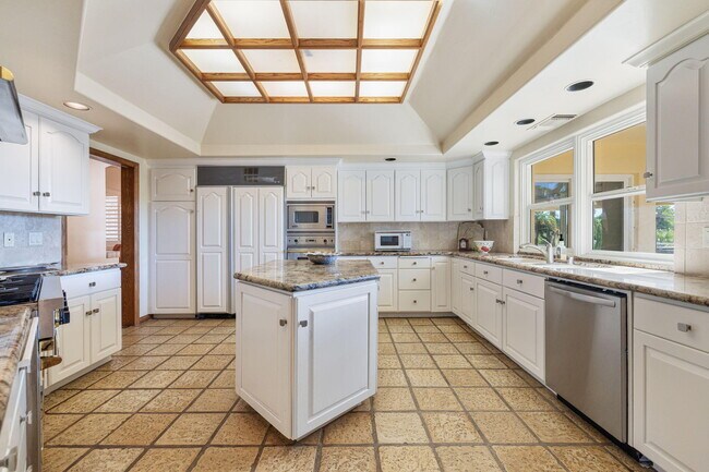 Building Photo - 50180 Vista Montana Rd