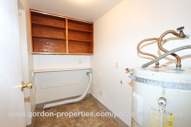 Building Photo - SE Tenino St - Brentwood-Darlington ranch-style 3 bedroom home