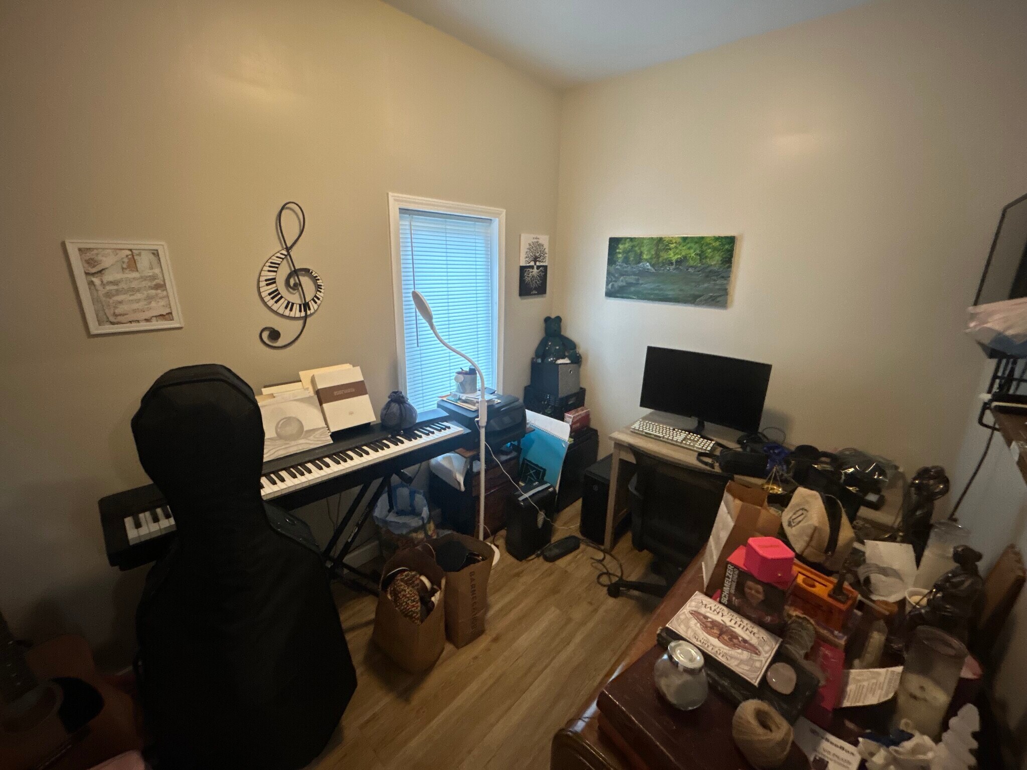 Building Photo - 1239 Plymouth Ave S